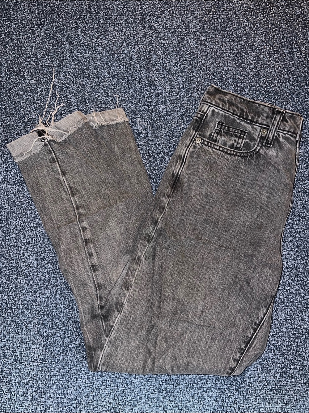 Women’s Universal Threads Washed Black Straight-Leg Jeans